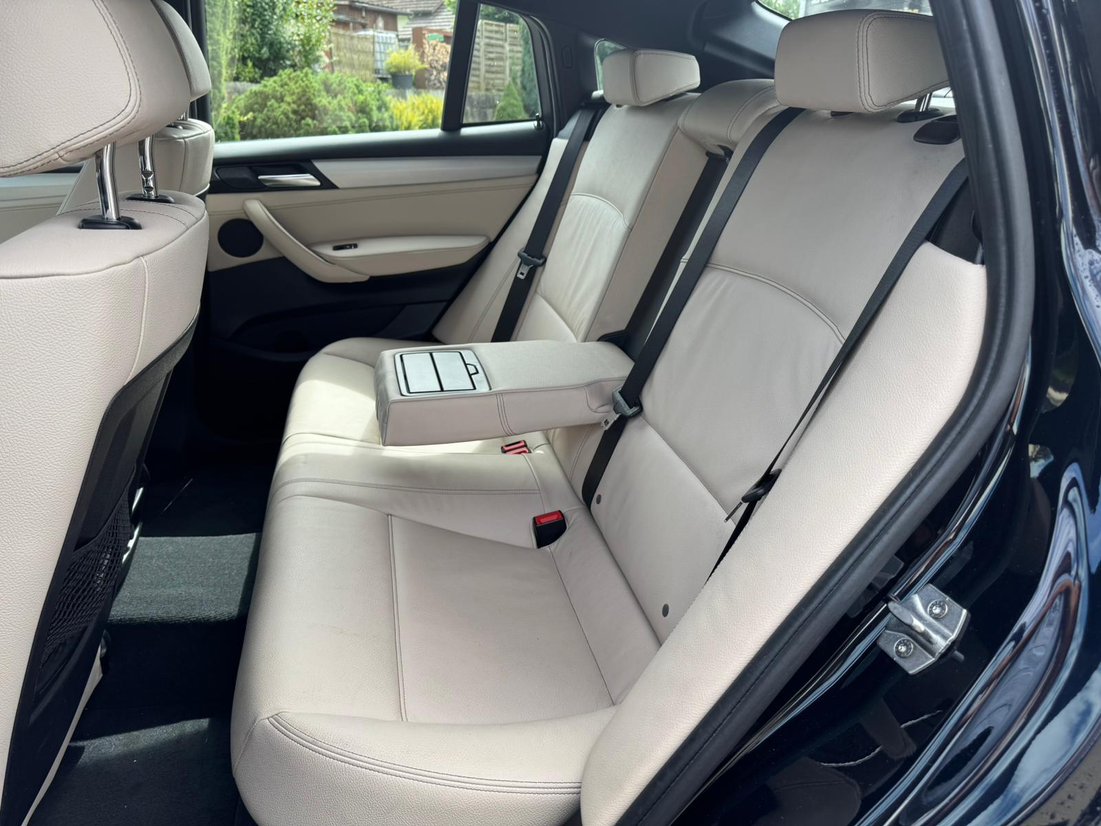 BMW X4 xDrive 35i Steptronic-image-10