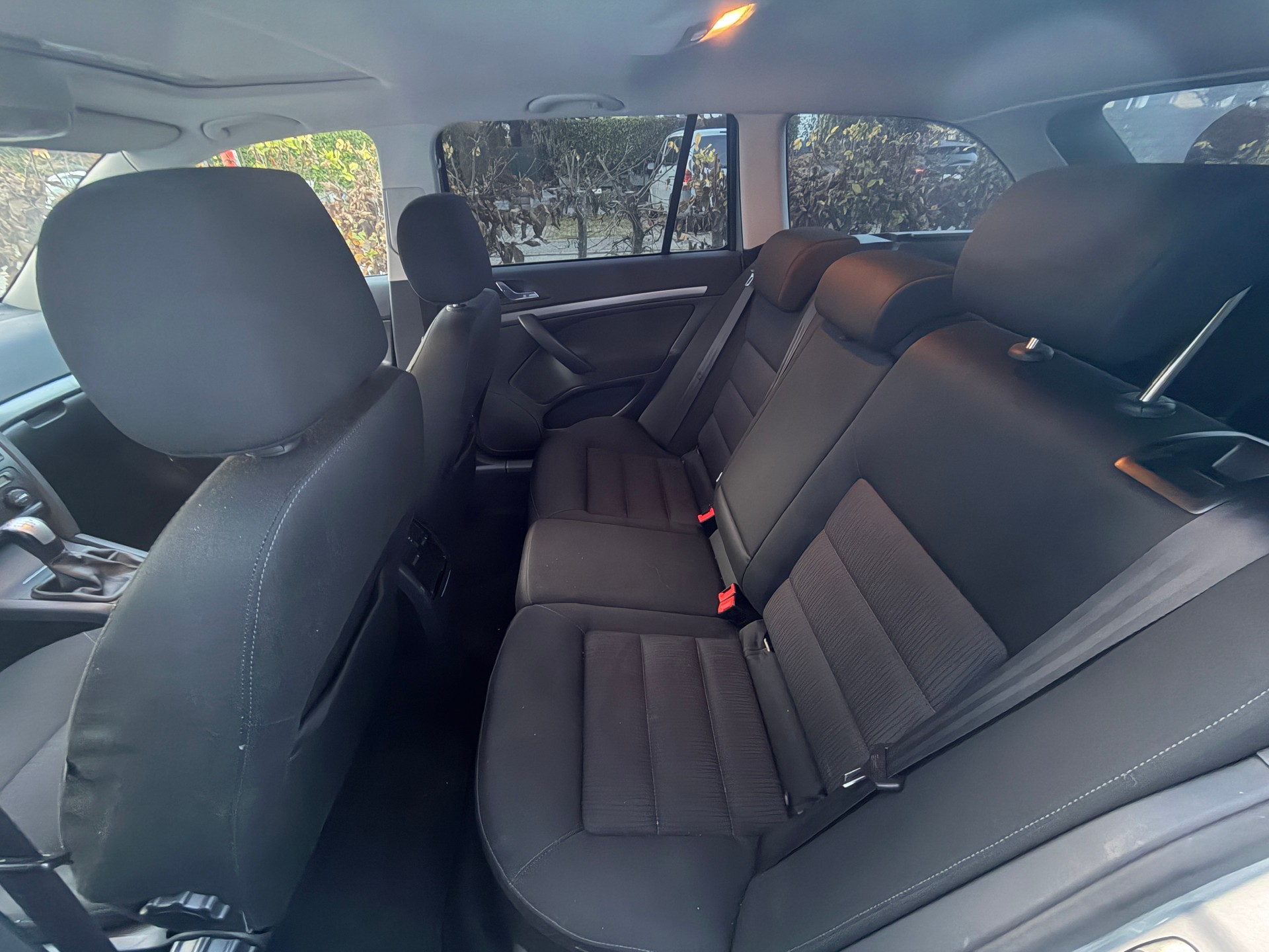 SKODA Octavia 2.0 TDI Adventure 4x4-image-5