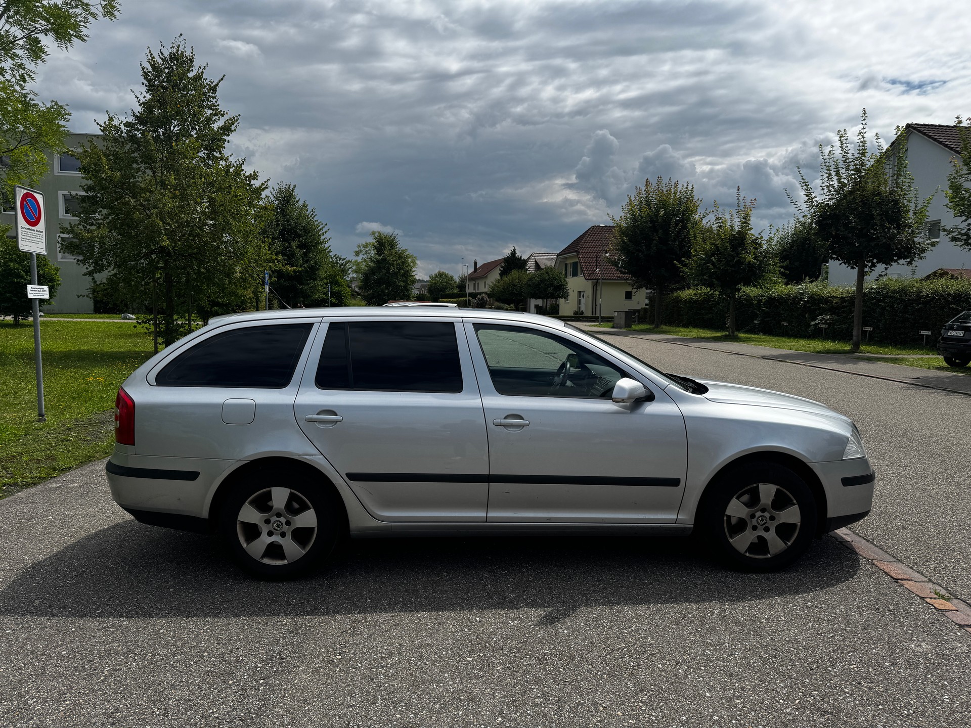 SKODA Octavia 2.0 TDI Adventure 4x4-image-3