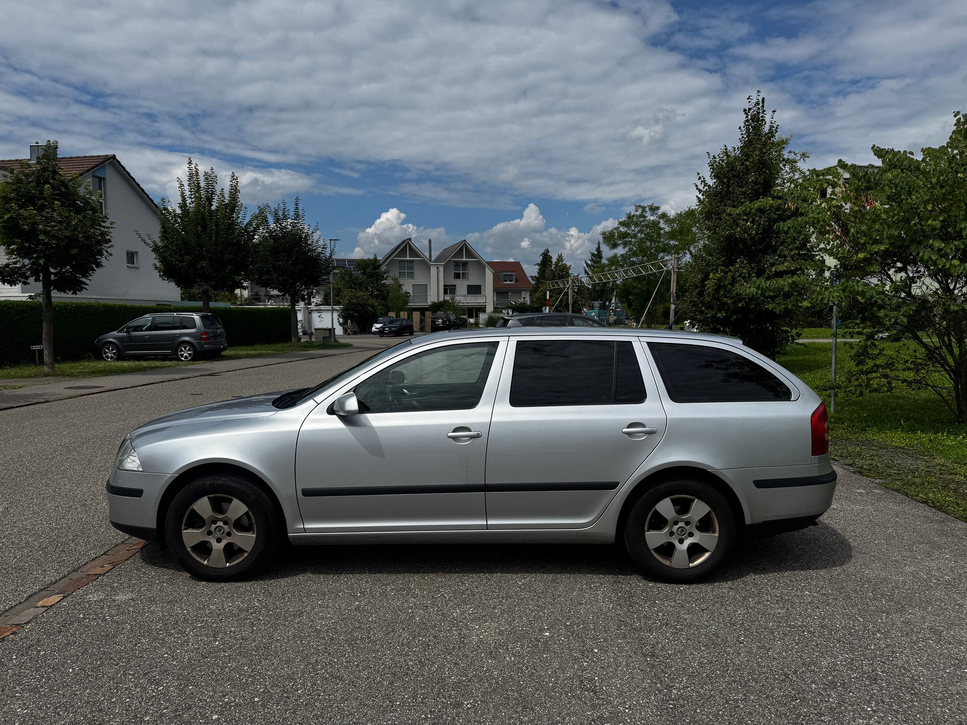 SKODA Octavia 2.0 TDI Adventure 4x4-image-1