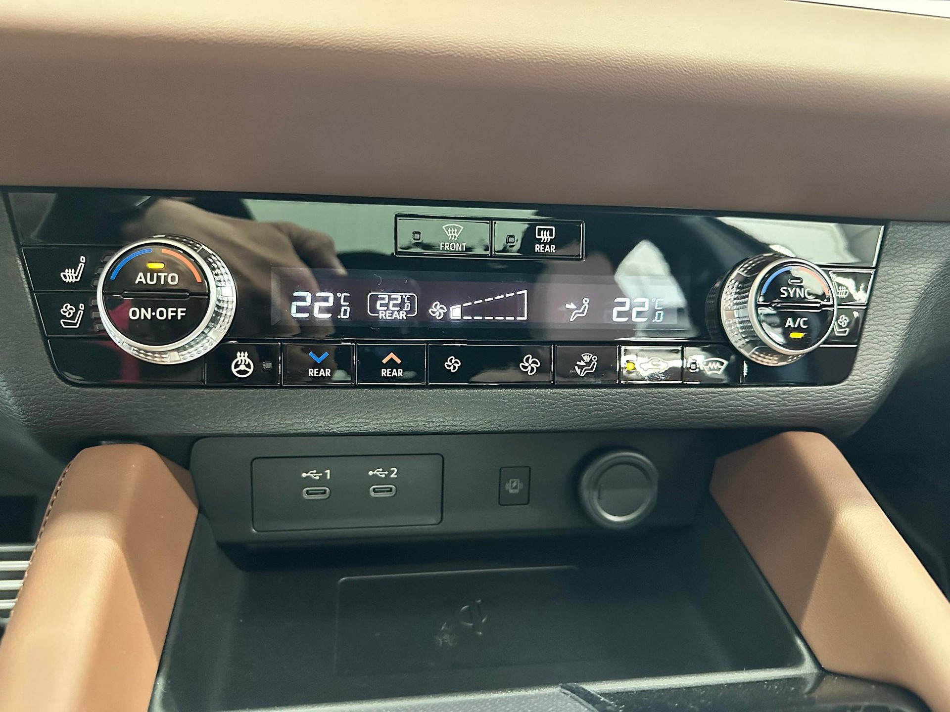 MITSUBISHI Outlander 2.4 PHEV Instyle+ 4x4-image-19