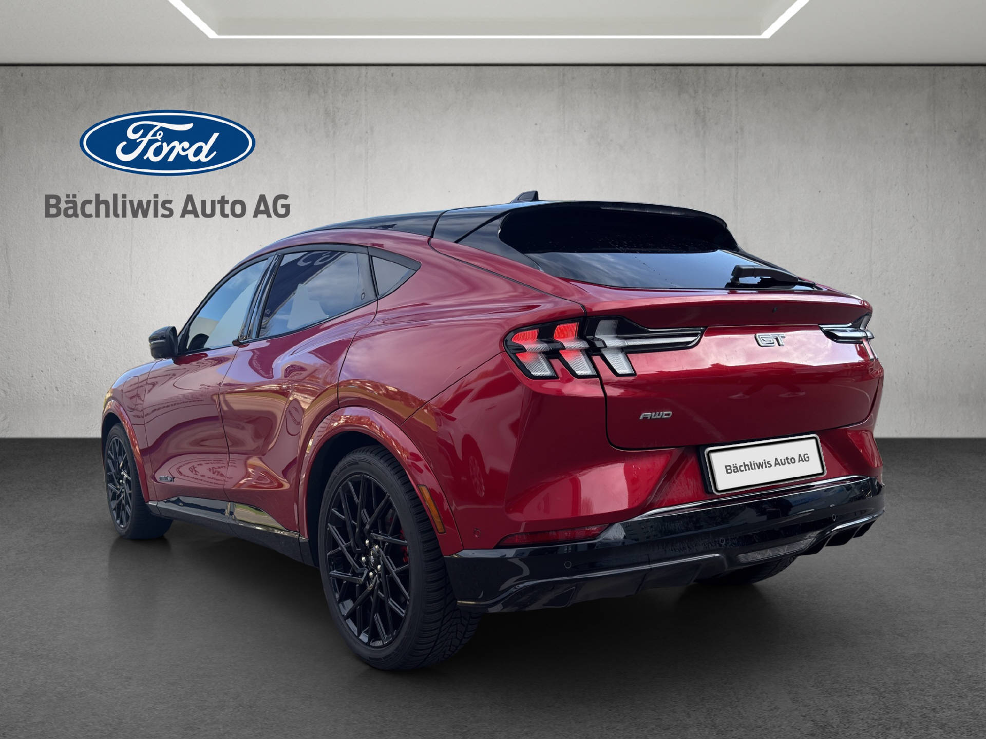 FORD Mustang Mach-E Extended GT AWD-image-2