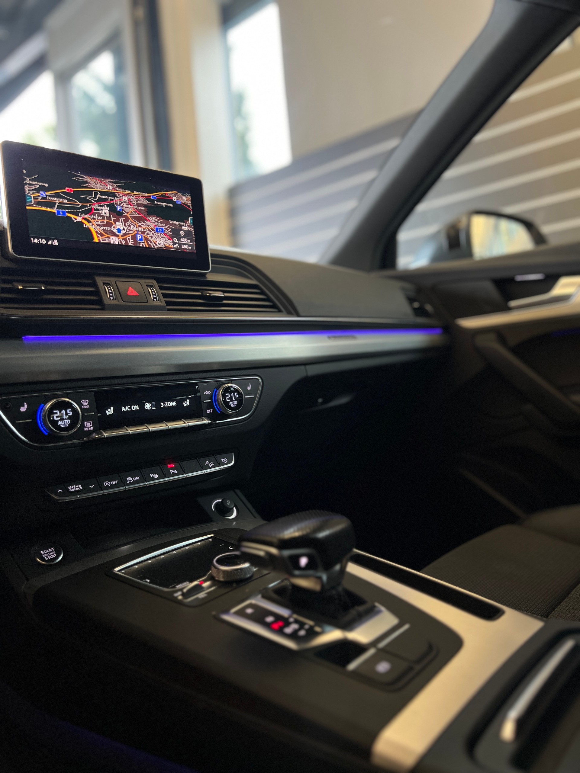 AUDI Q5 2.0 TDI sport quattro S-tronic-image-11