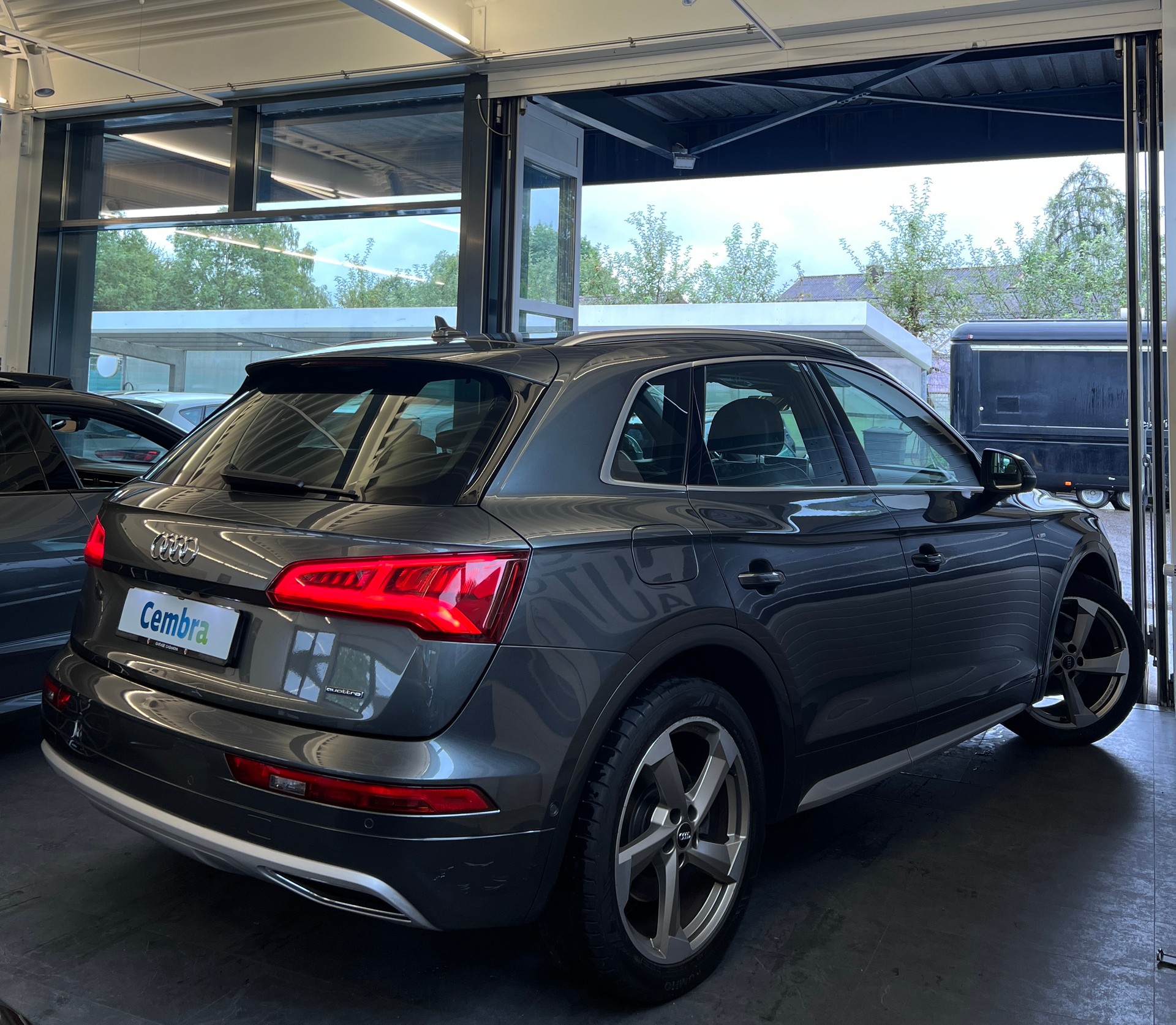 AUDI Q5 2.0 TDI sport quattro S-tronic-image-3