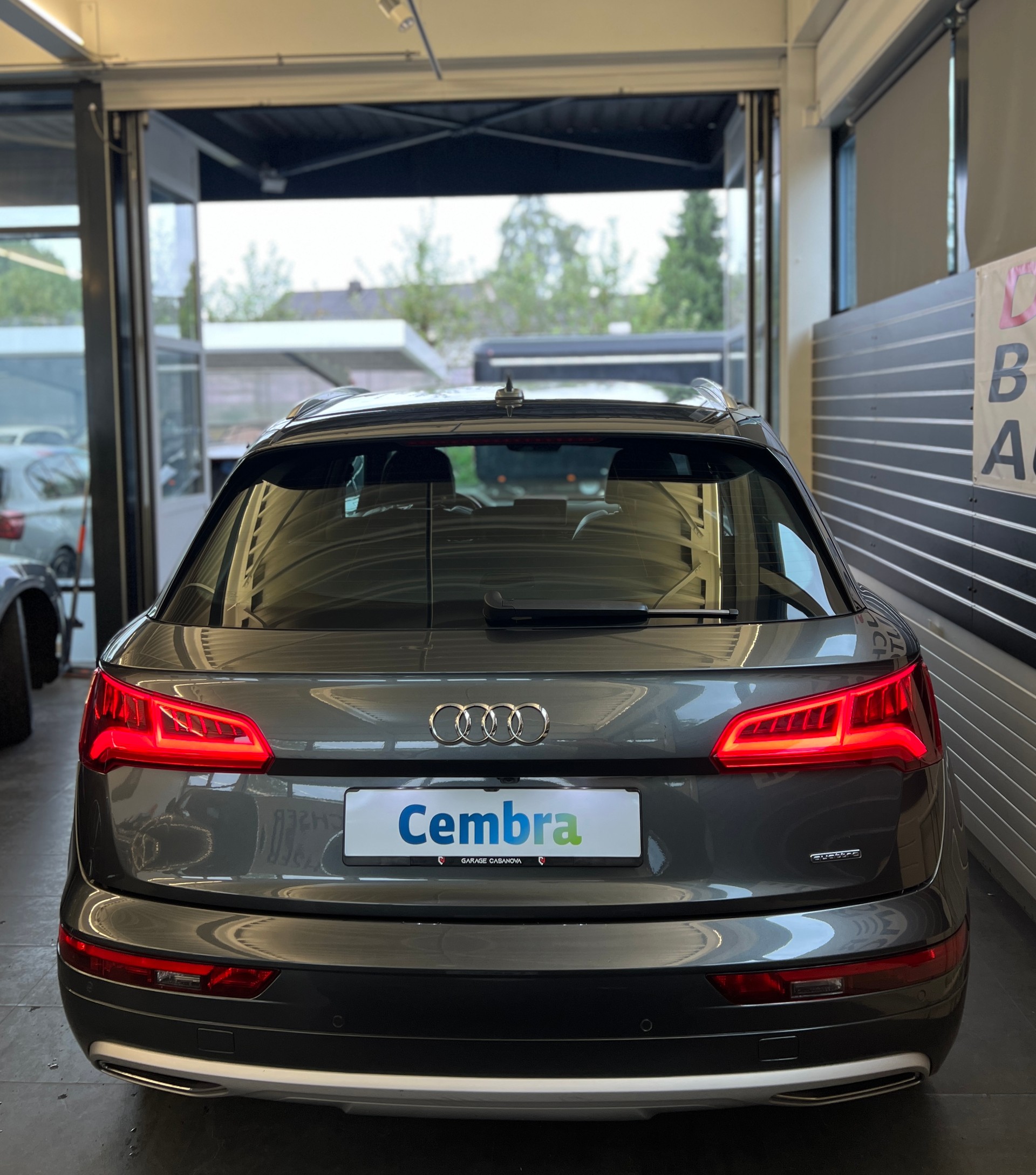 AUDI Q5 2.0 TDI sport quattro S-tronic-image-5