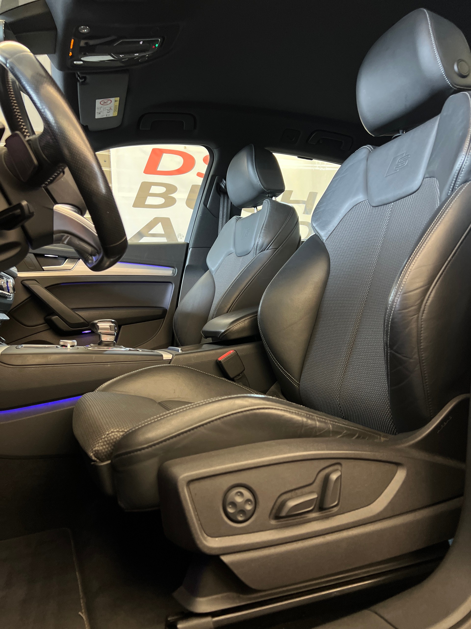 AUDI Q5 2.0 TDI sport quattro S-tronic-image-6