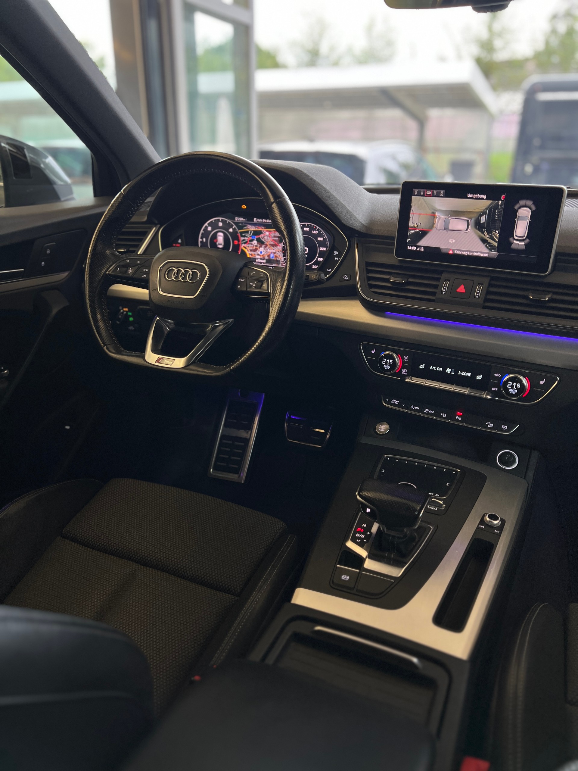 AUDI Q5 2.0 TDI sport quattro S-tronic-image-9