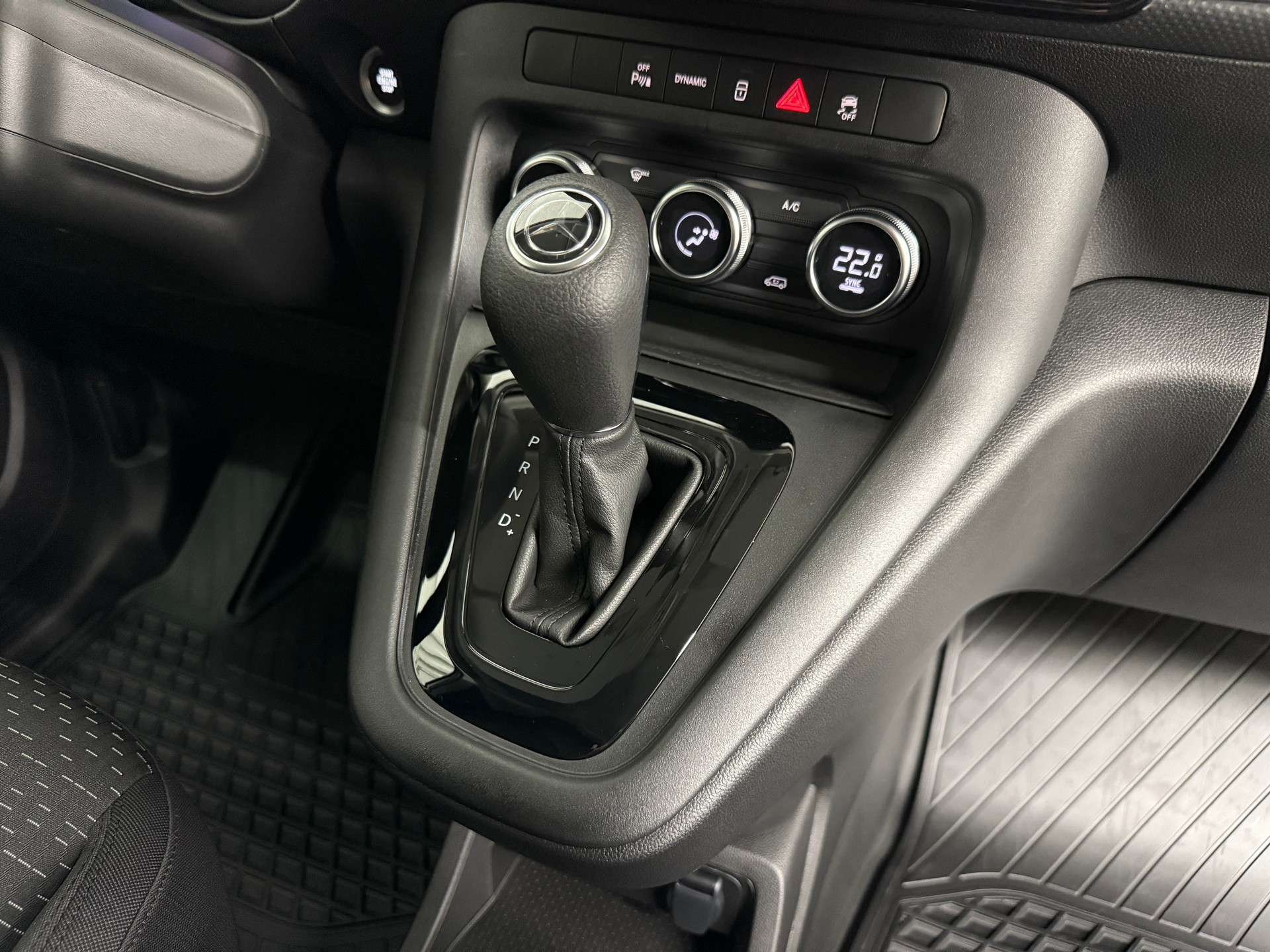 MERCEDES-BENZ eCitan Standard 2716mm S WORKER-image-12