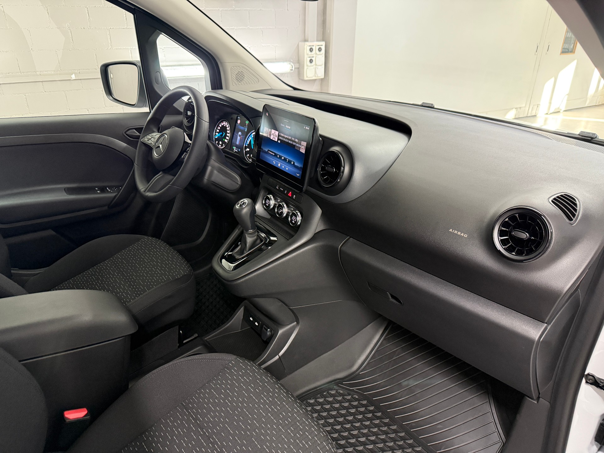 MERCEDES-BENZ eCitan Standard 2716mm S WORKER-image-10