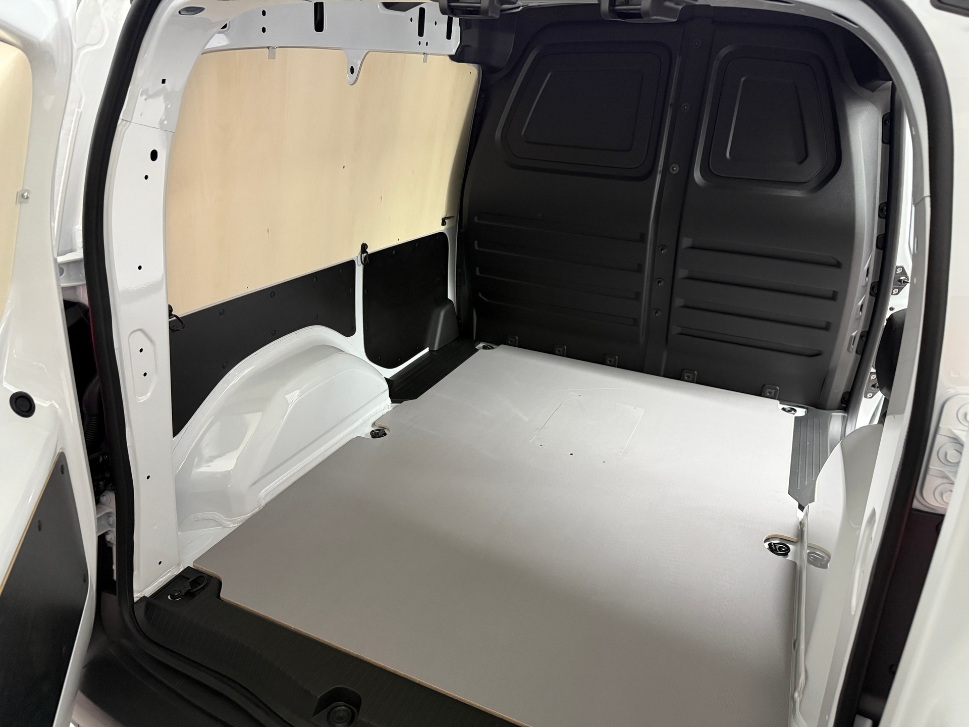 MERCEDES-BENZ eCitan Standard 2716mm S WORKER-image-8