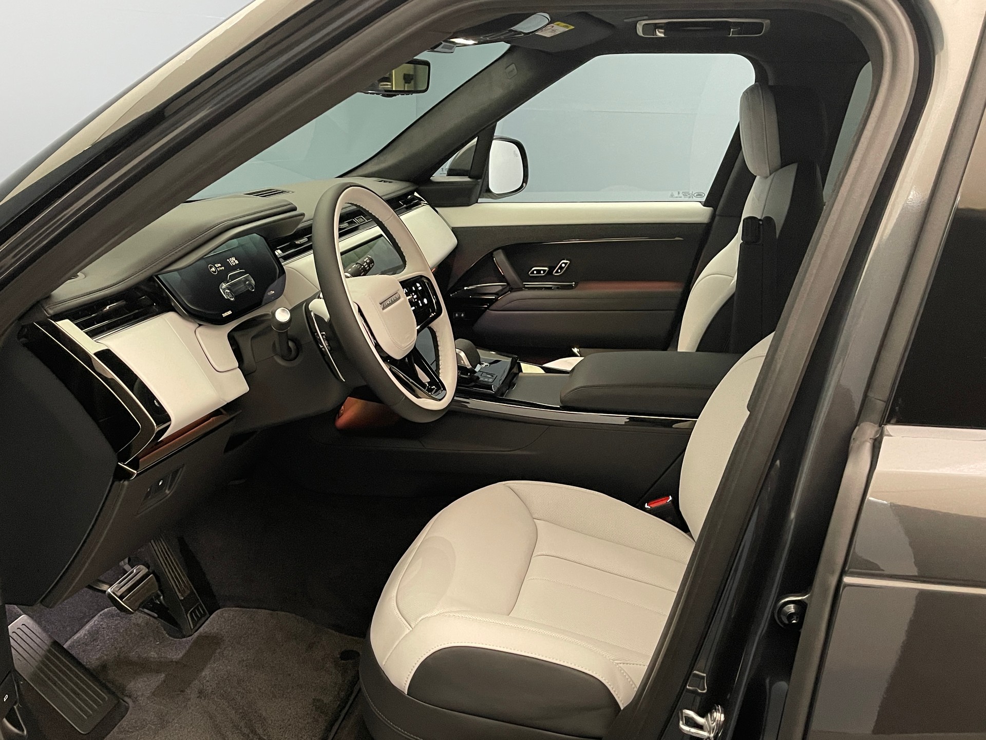 LAND ROVER Range Rover Sport 3.0 I6 P550e Autobiography-image-6
