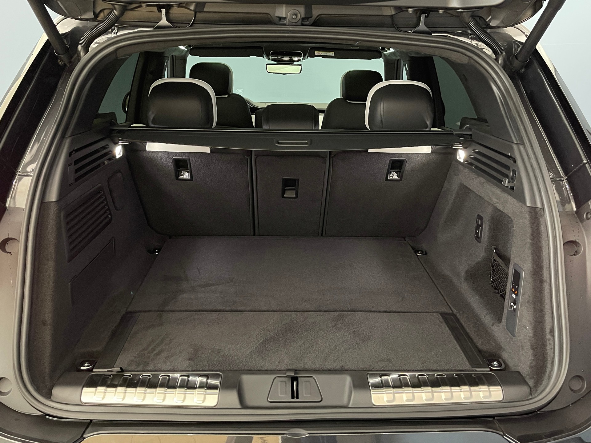 LAND ROVER Range Rover Sport 3.0 I6 P550e Autobiography-image-11