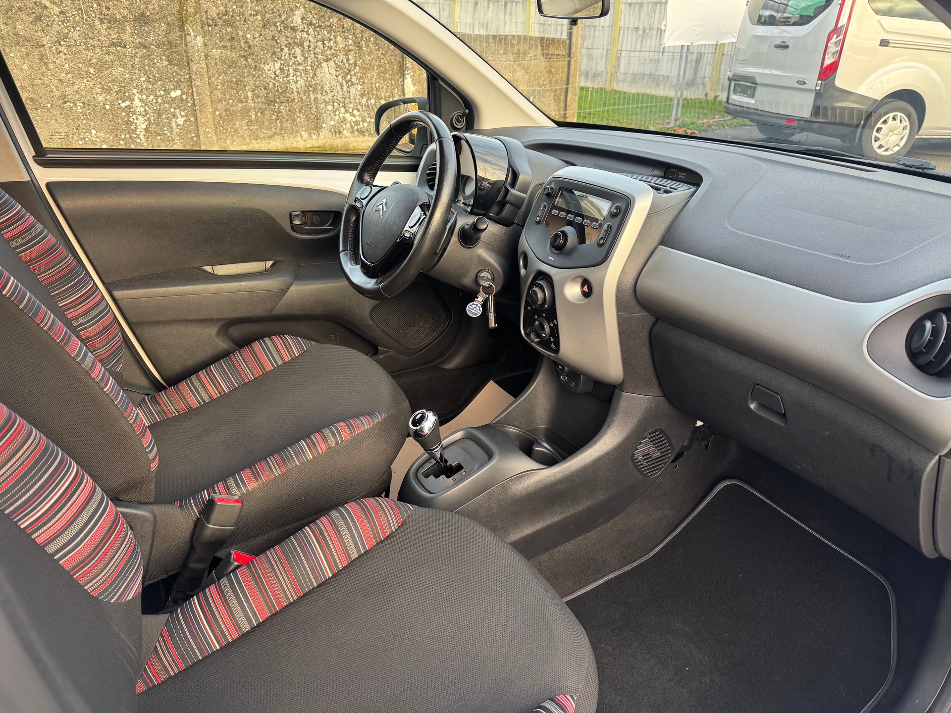 CITROEN C1 1.0 VTi ETG5 Feel Airscape-image-8