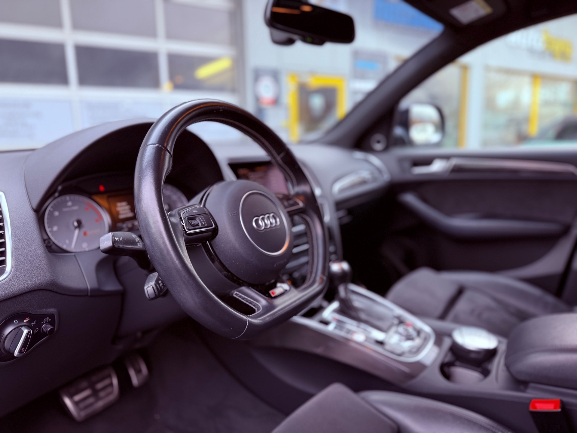 AUDI SQ5 3.0 TDI quattro tiptronic-image-6