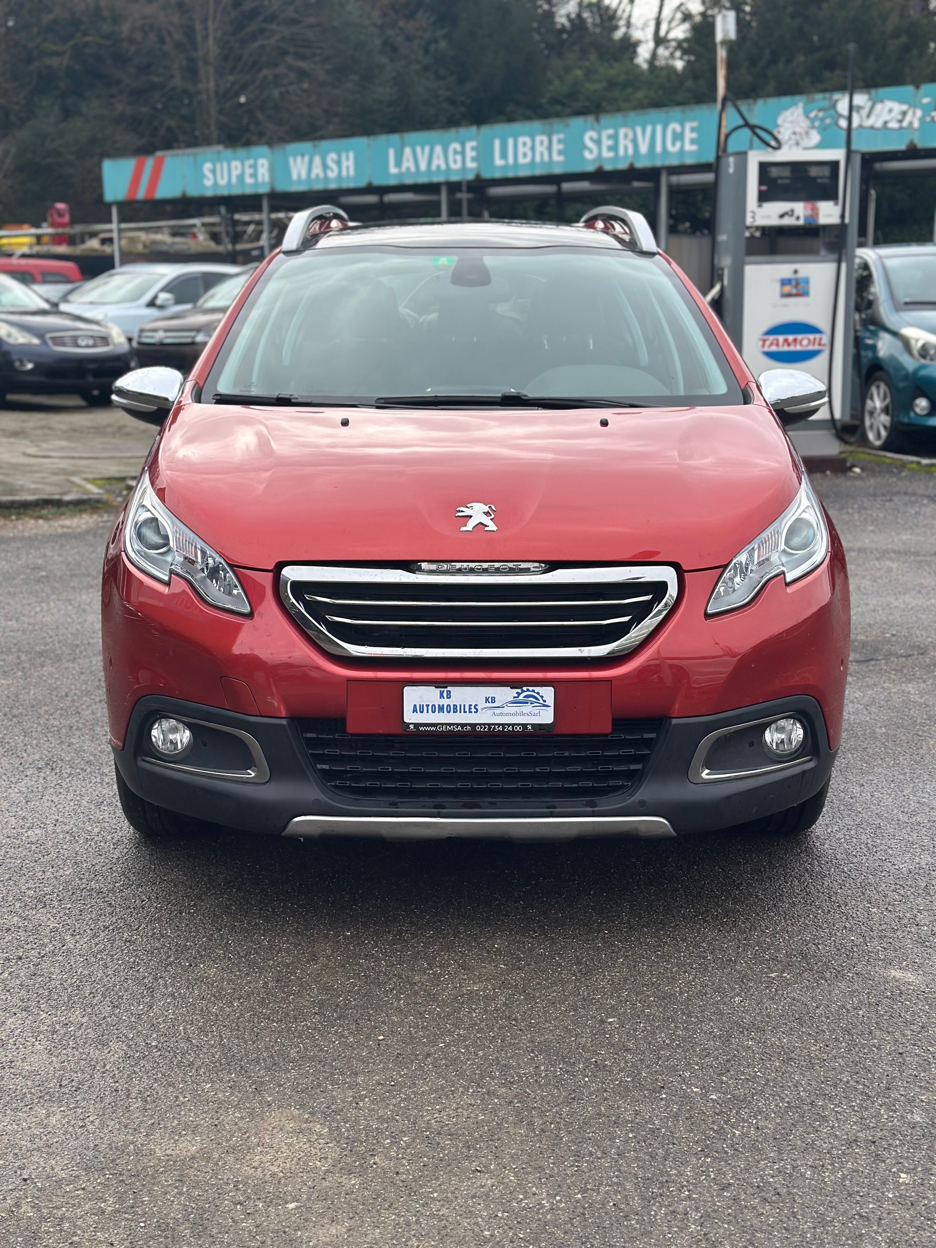 PEUGEOT 2008 1.2 PureTech Allure-image-1