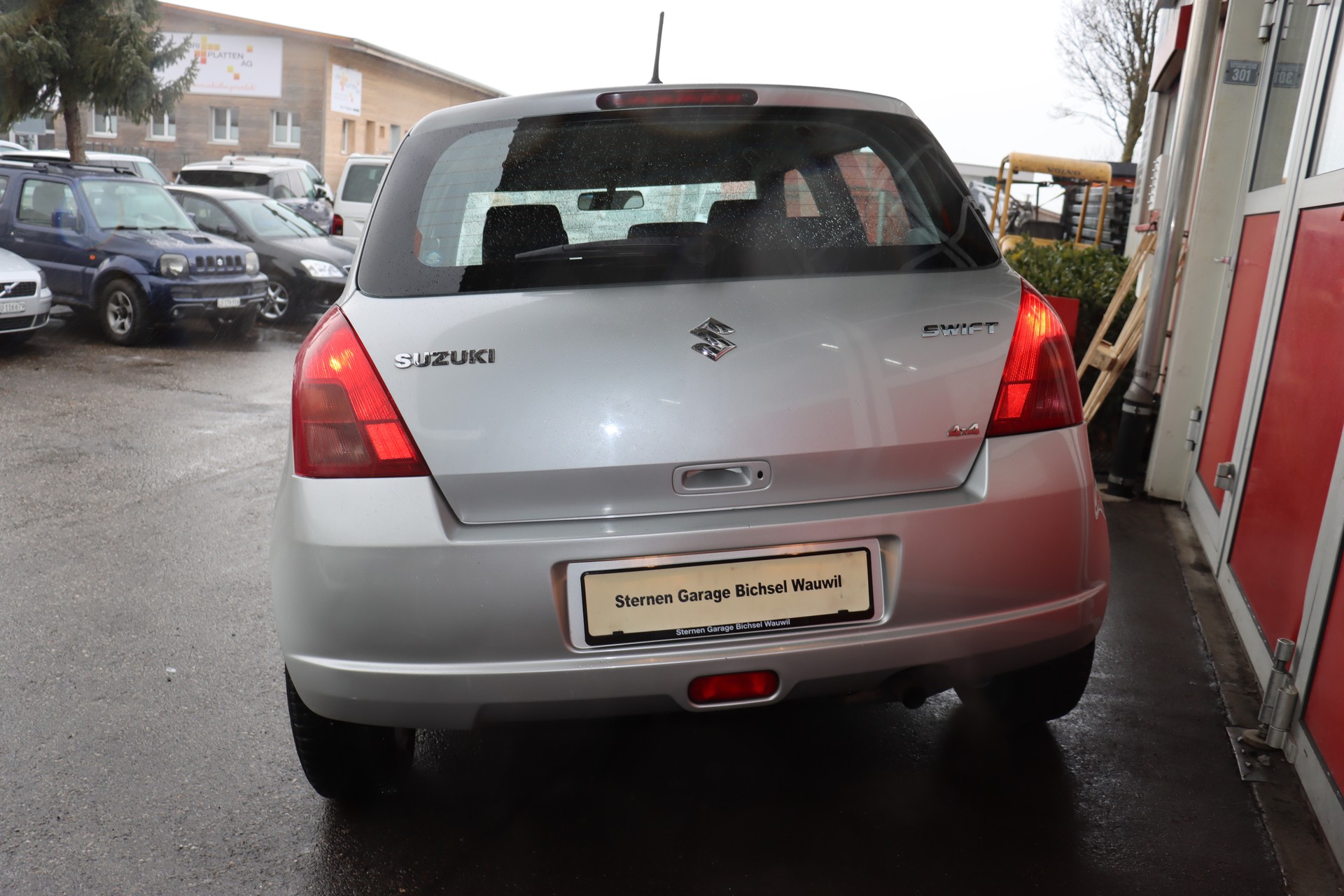 SUZUKI Swift 1.3i 16V GL Top 4x4-image-5
