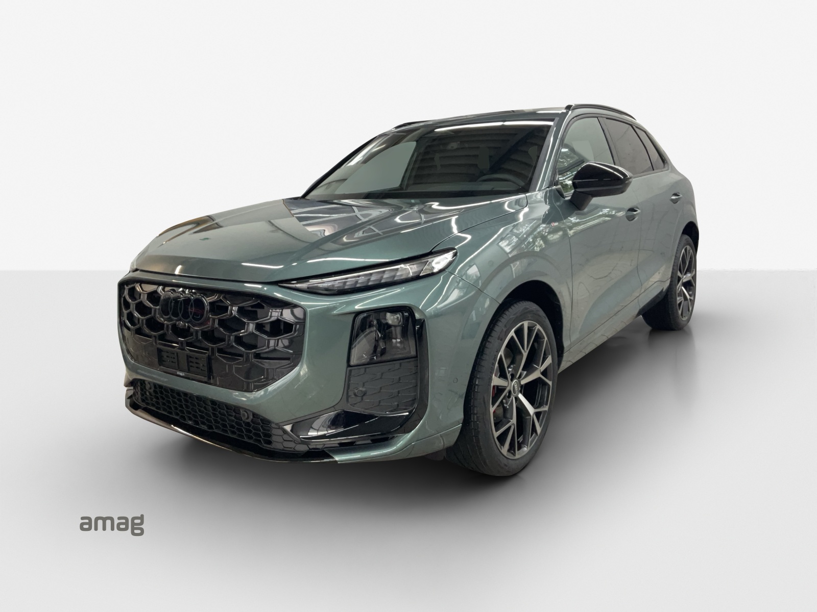AUDI Q3 SUV 110 kW TFSI S tronic-image-0