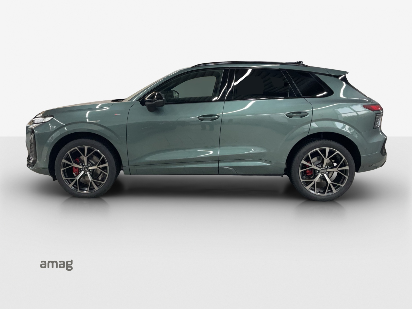 AUDI Q3 SUV 110 kW TFSI S tronic-image-1