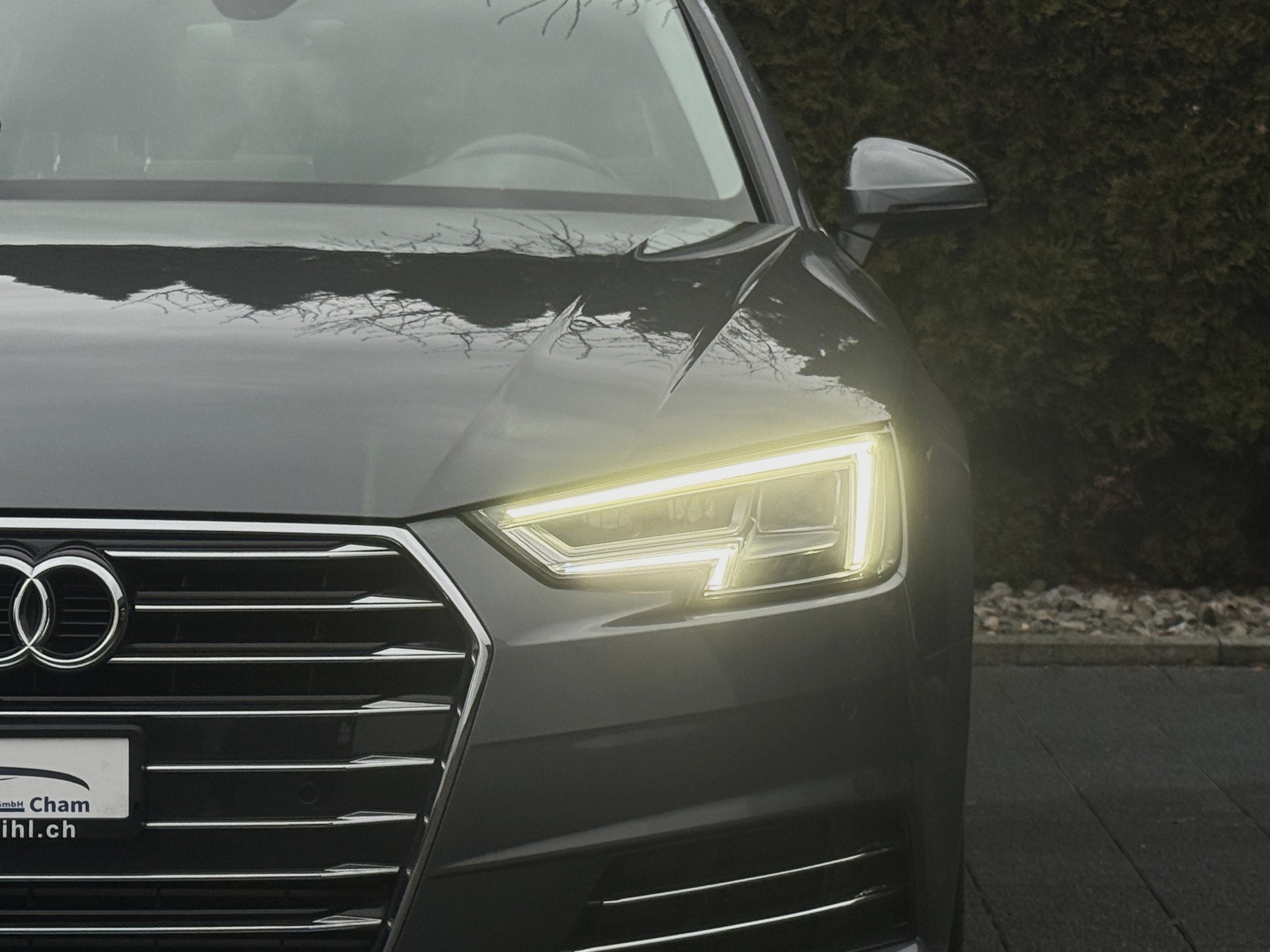 AUDI A4 Limousine 2.0 TFSI Sport S-tronic / CH-Fahrzeug / Gratis Service / 8-fach ALU bereift-image-3