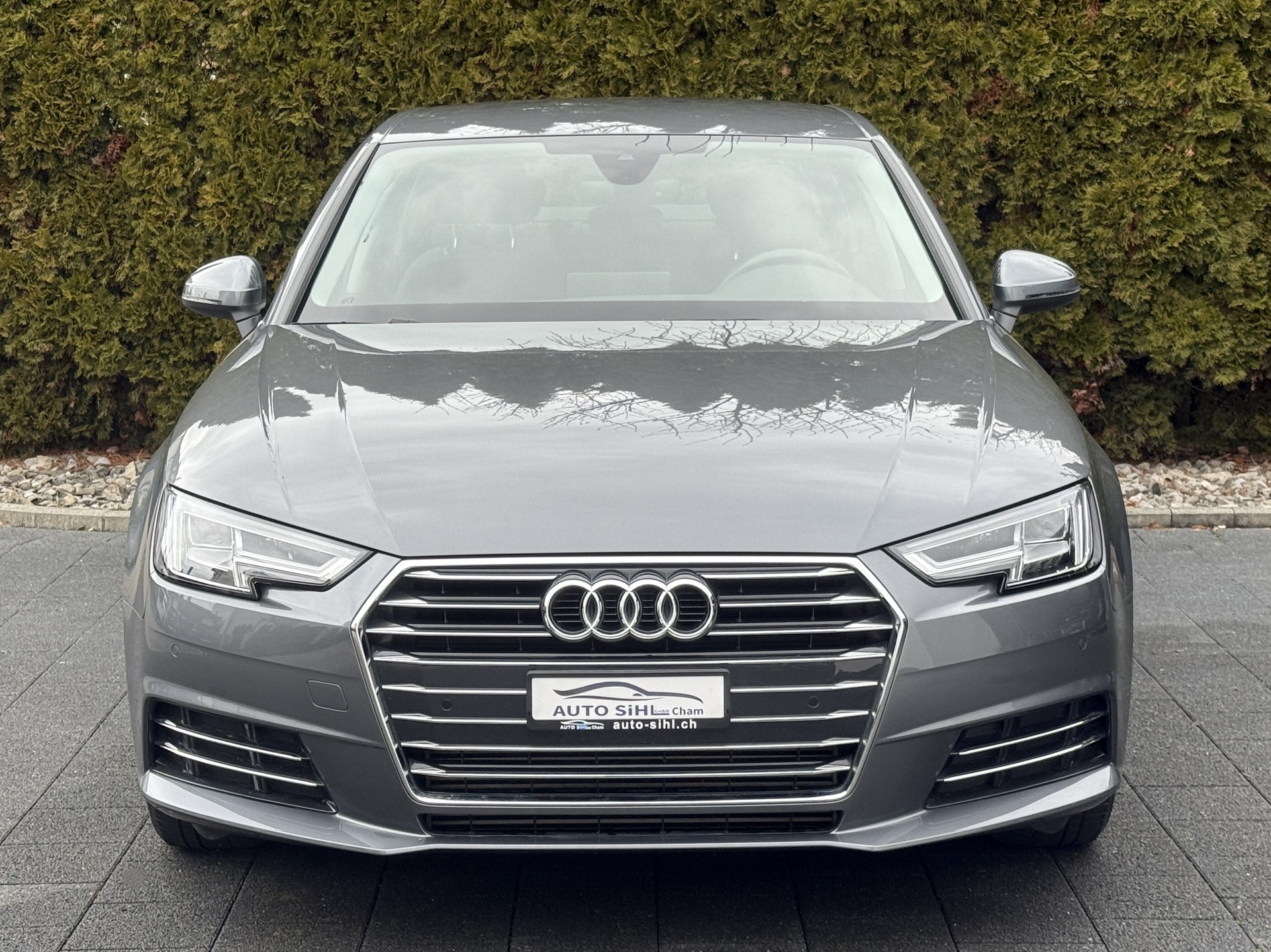 AUDI A4 Limousine 2.0 TFSI Sport S-tronic / CH-Fahrzeug / Gratis Service / 8-fach ALU bereift-image-2