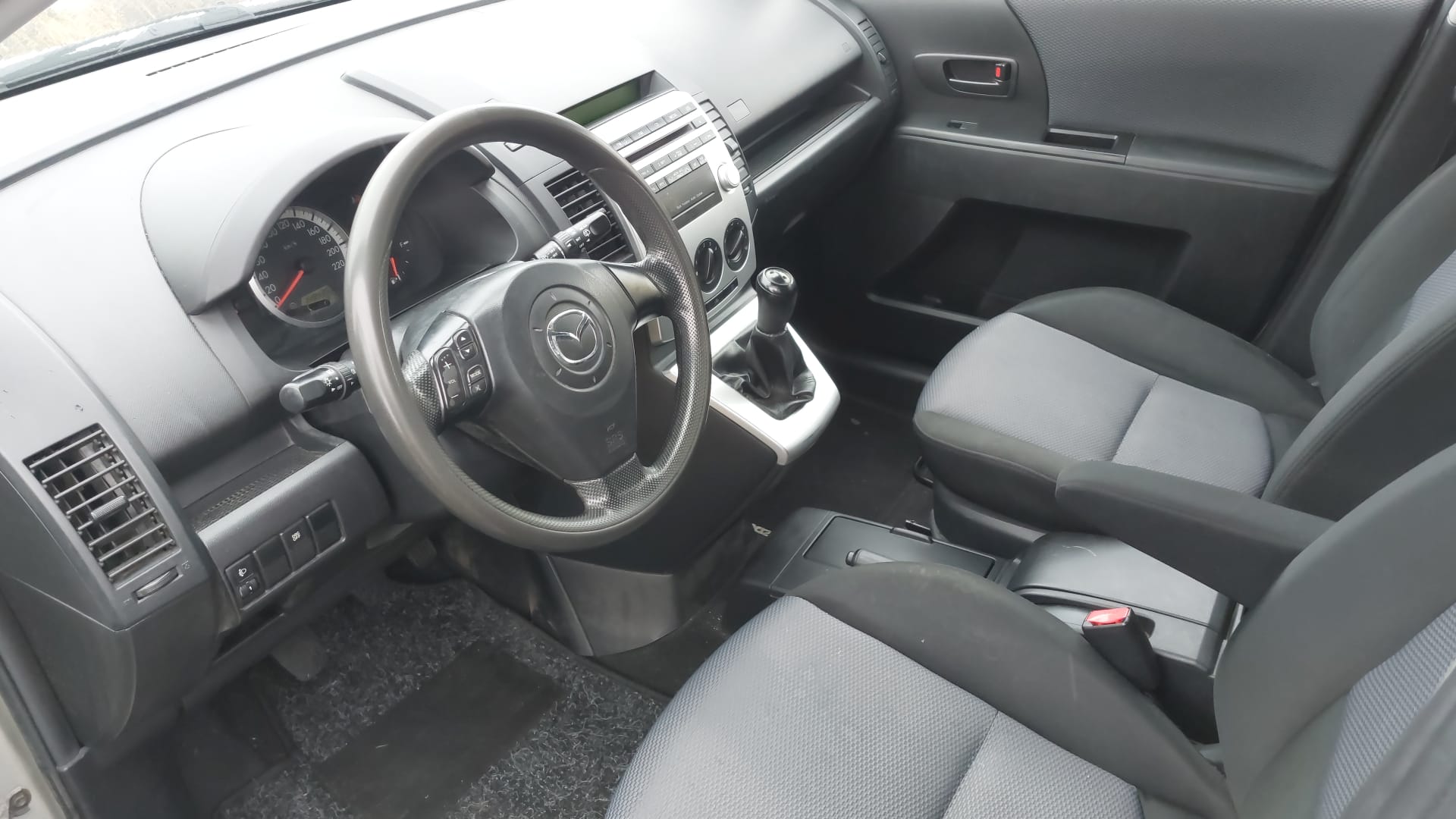 MAZDA 5 1.8 16V Confort-showroom-element-3