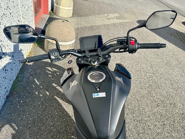 HONDA CB 125 R-image-5