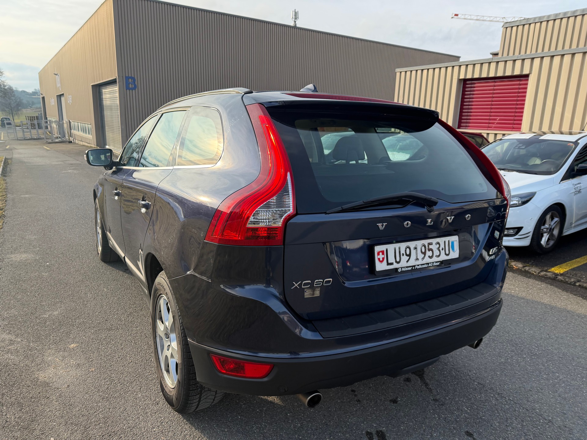 VOLVO XC60 D5 AWD Kinetic Geartronic-image-5