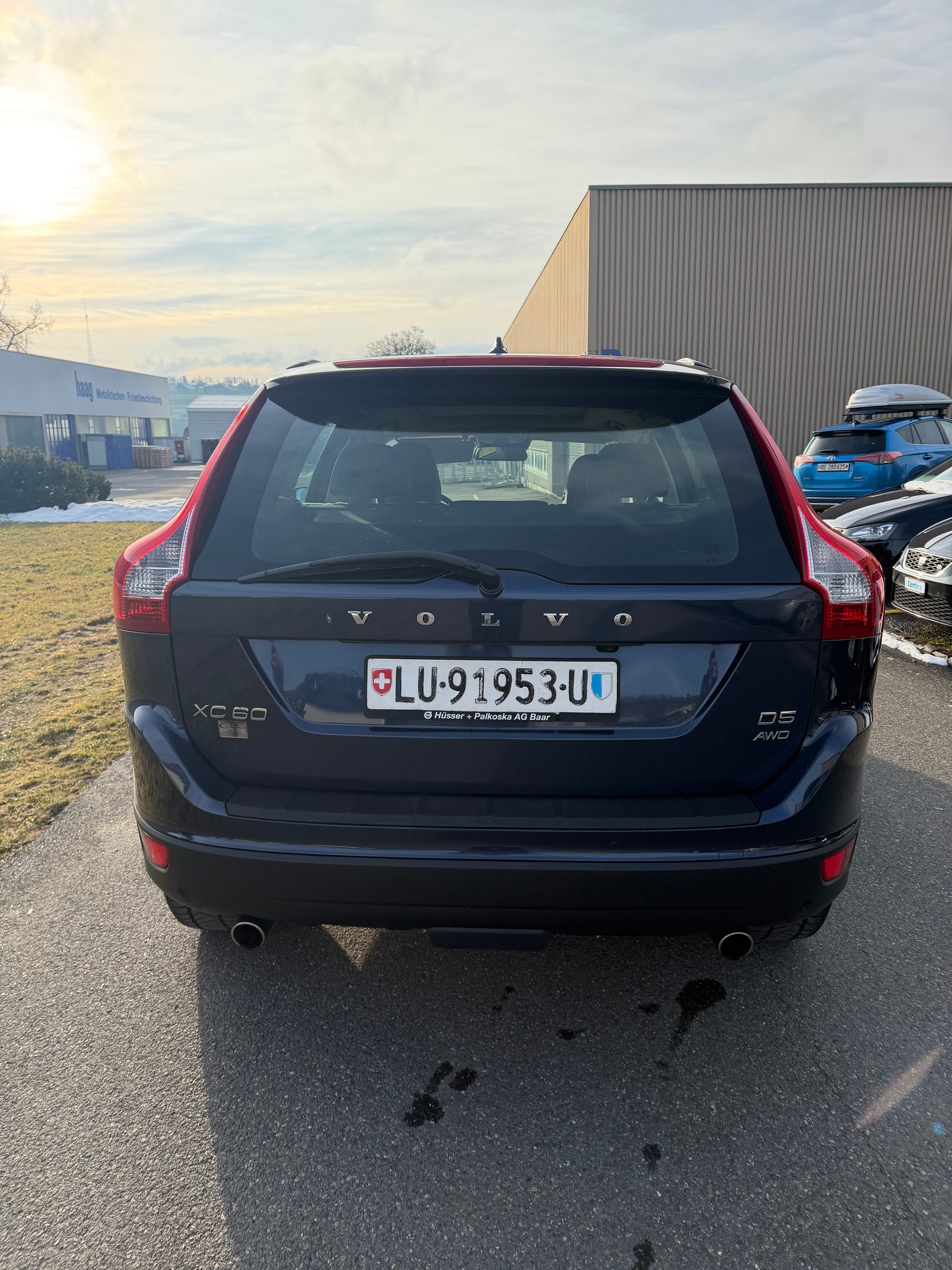 VOLVO XC60 D5 AWD Kinetic Geartronic-image-6