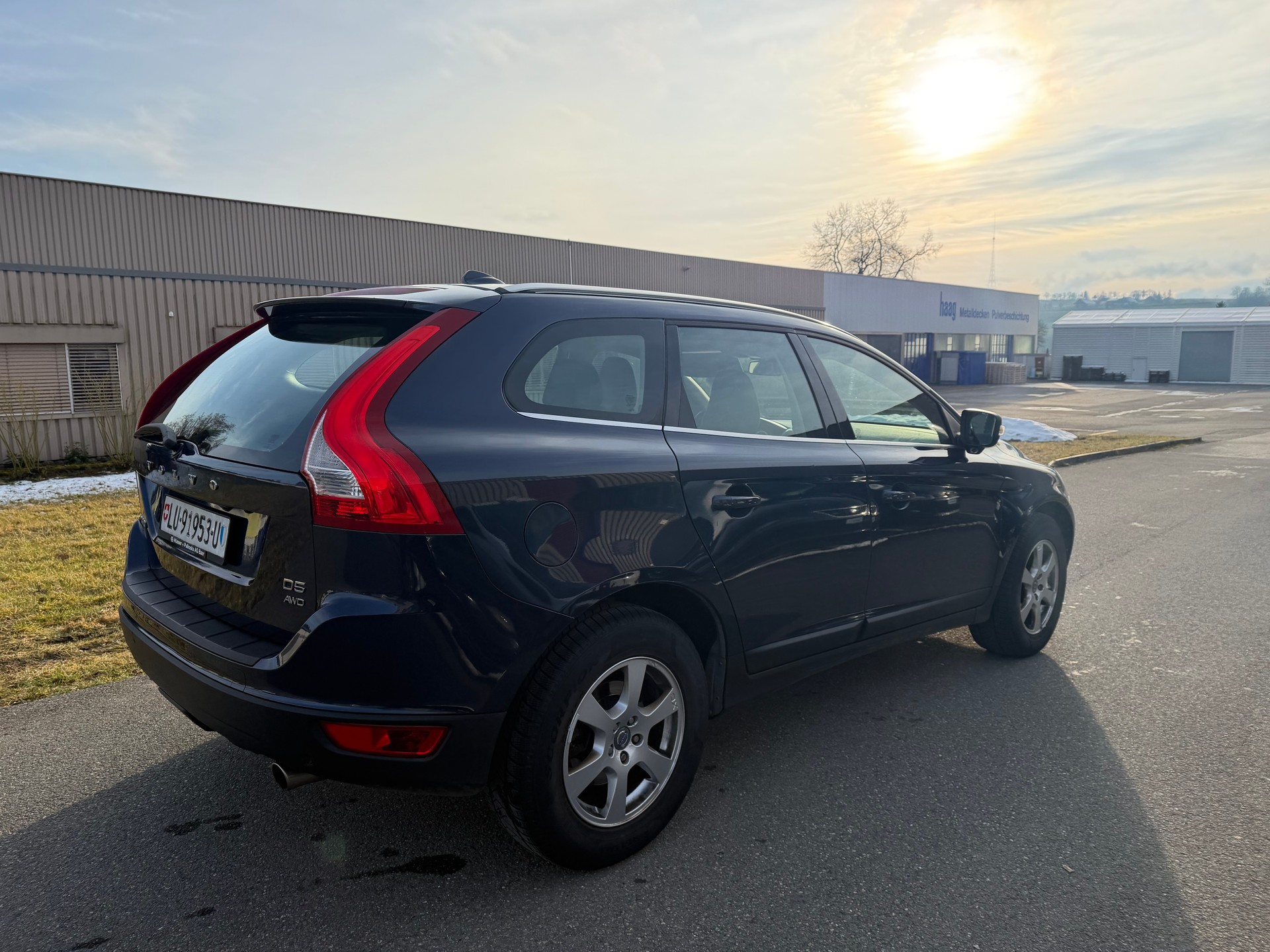 VOLVO XC60 D5 AWD Kinetic Geartronic-image-7