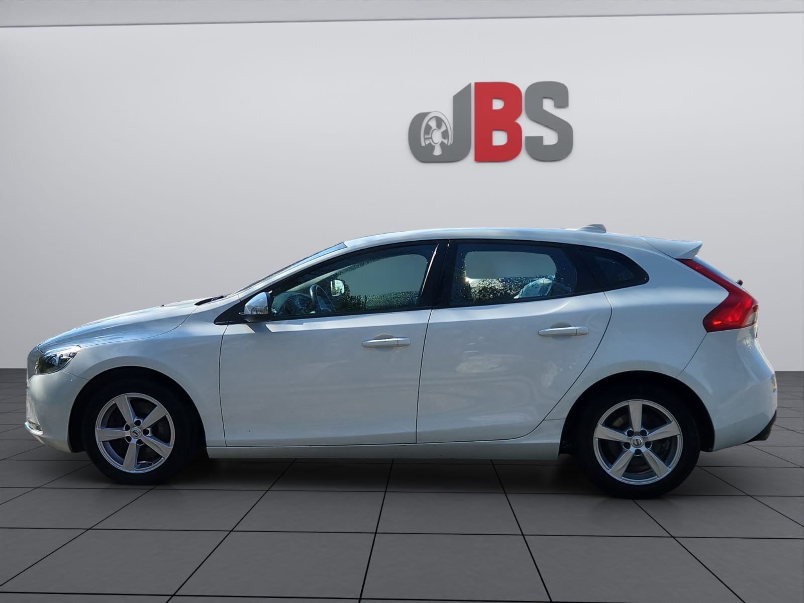 VOLVO V40 D3 Inscription-image-3