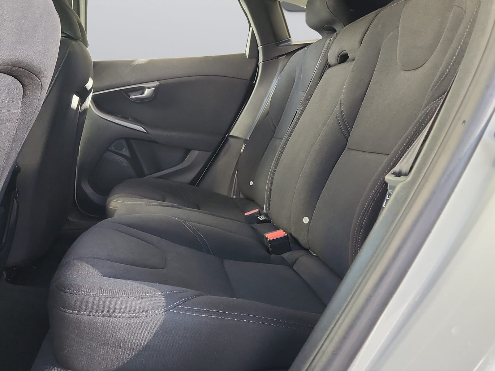 VOLVO V40 D3 Inscription-image-8