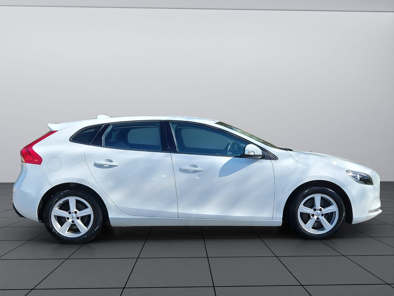 VOLVO V40 D3 Inscription-image-7
