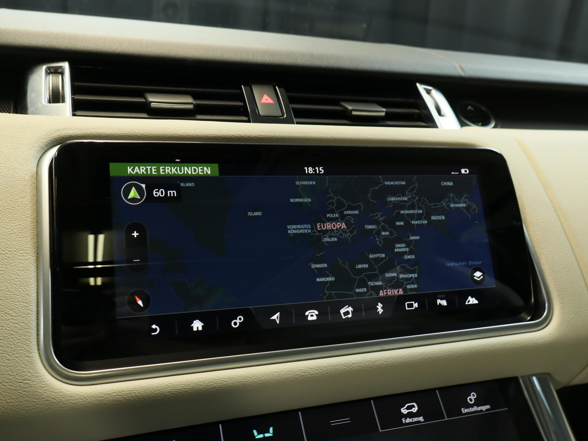 LAND ROVER 3.0 V6 S/C HSE Dynamic Automatic-image-8