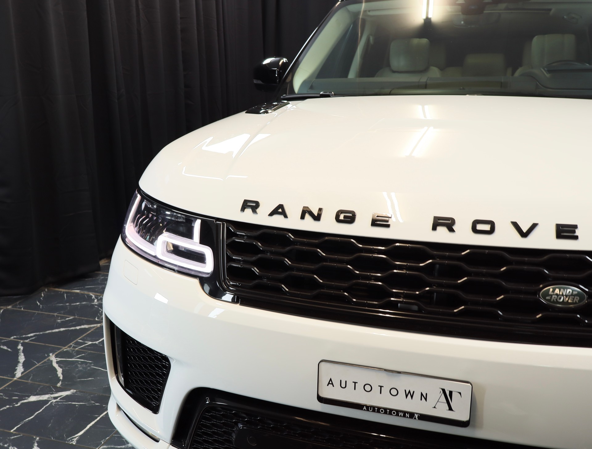 LAND ROVER 3.0 V6 S/C HSE Dynamic Automatic-image-15