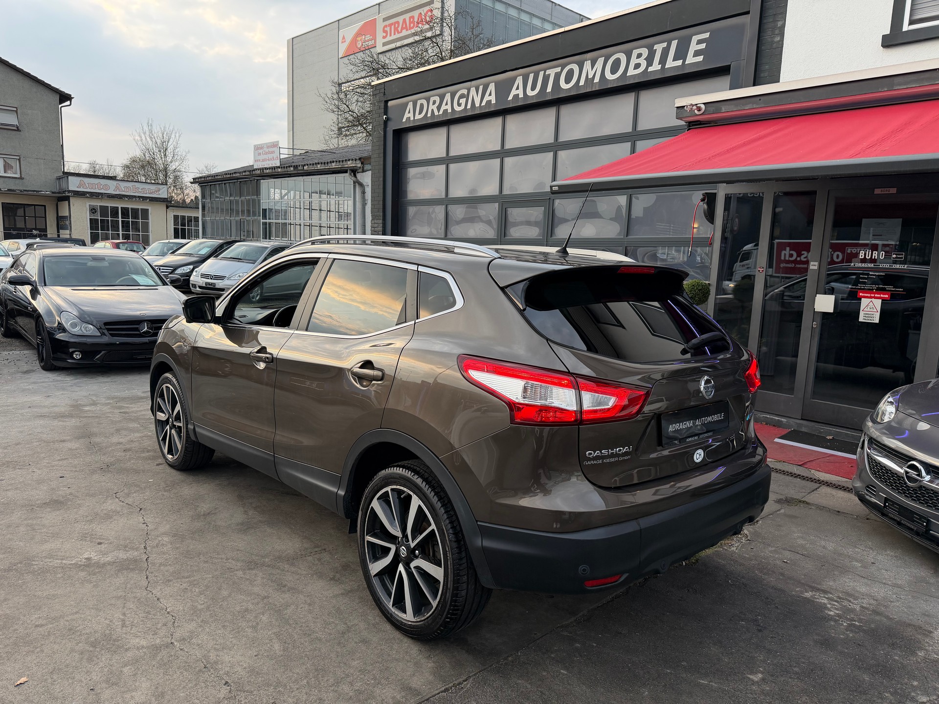 NISSAN Qashqai 1.6 dCi tekna Xtronic CVT-image-4