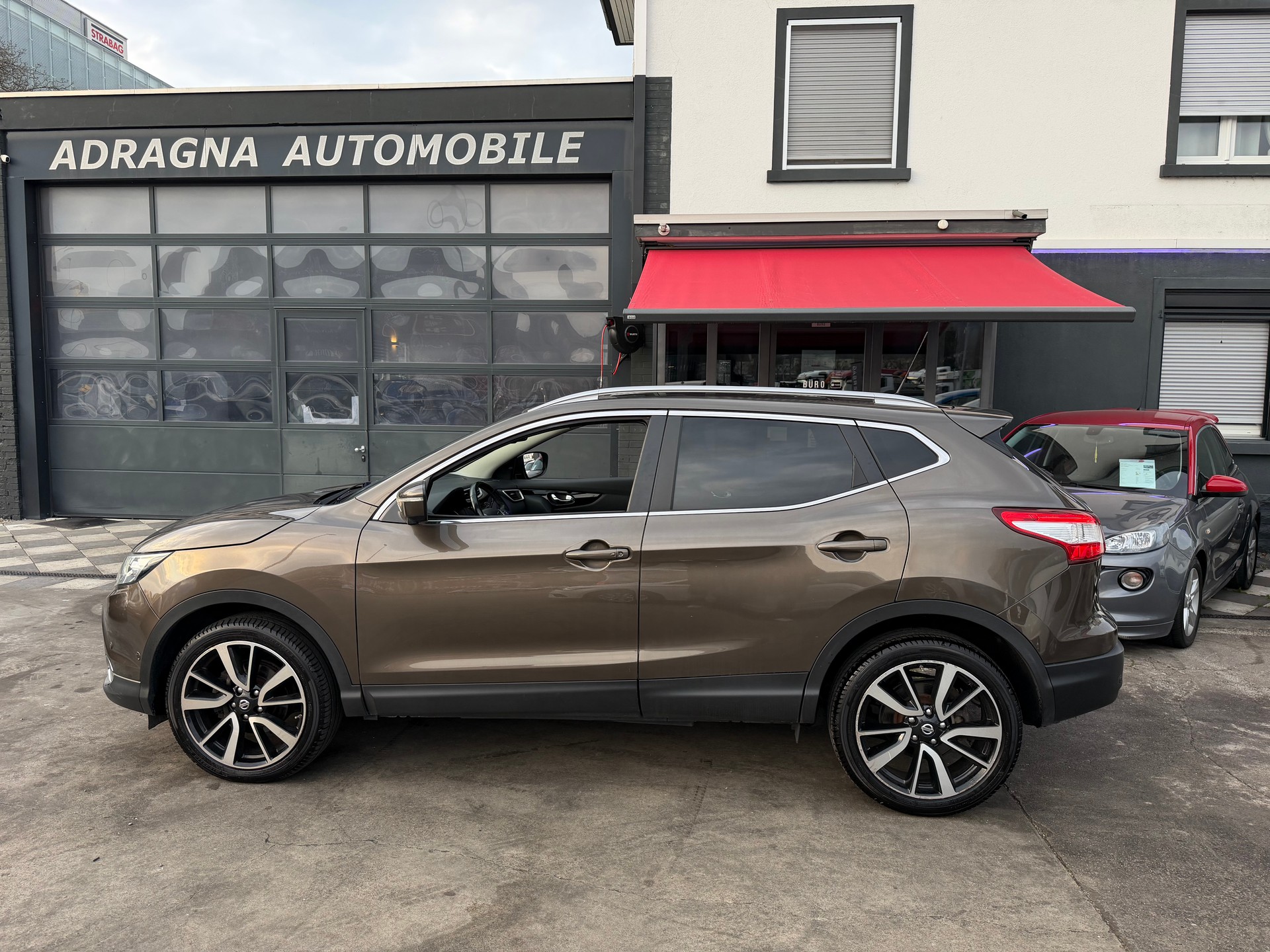NISSAN Qashqai 1.6 dCi tekna Xtronic CVT-image-3
