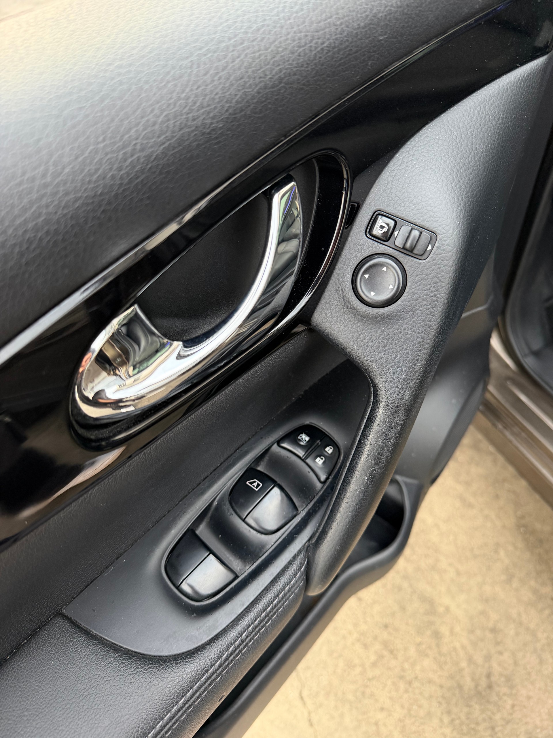 NISSAN Qashqai 1.6 dCi tekna Xtronic CVT-image-21