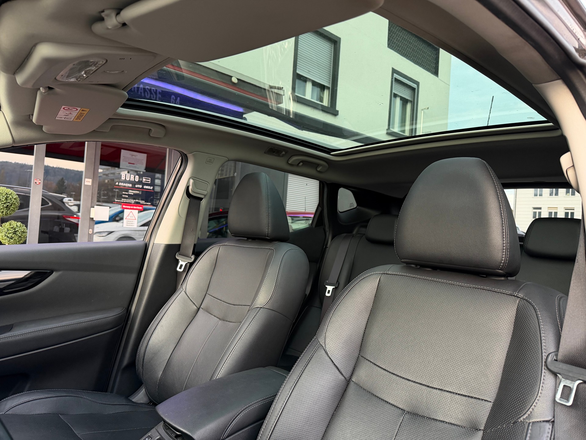 NISSAN Qashqai 1.6 dCi tekna Xtronic CVT-image-12