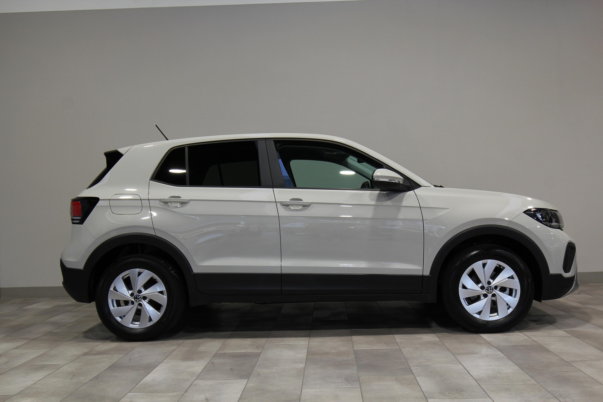 VW T-Cross 1.0 TSI-image-1