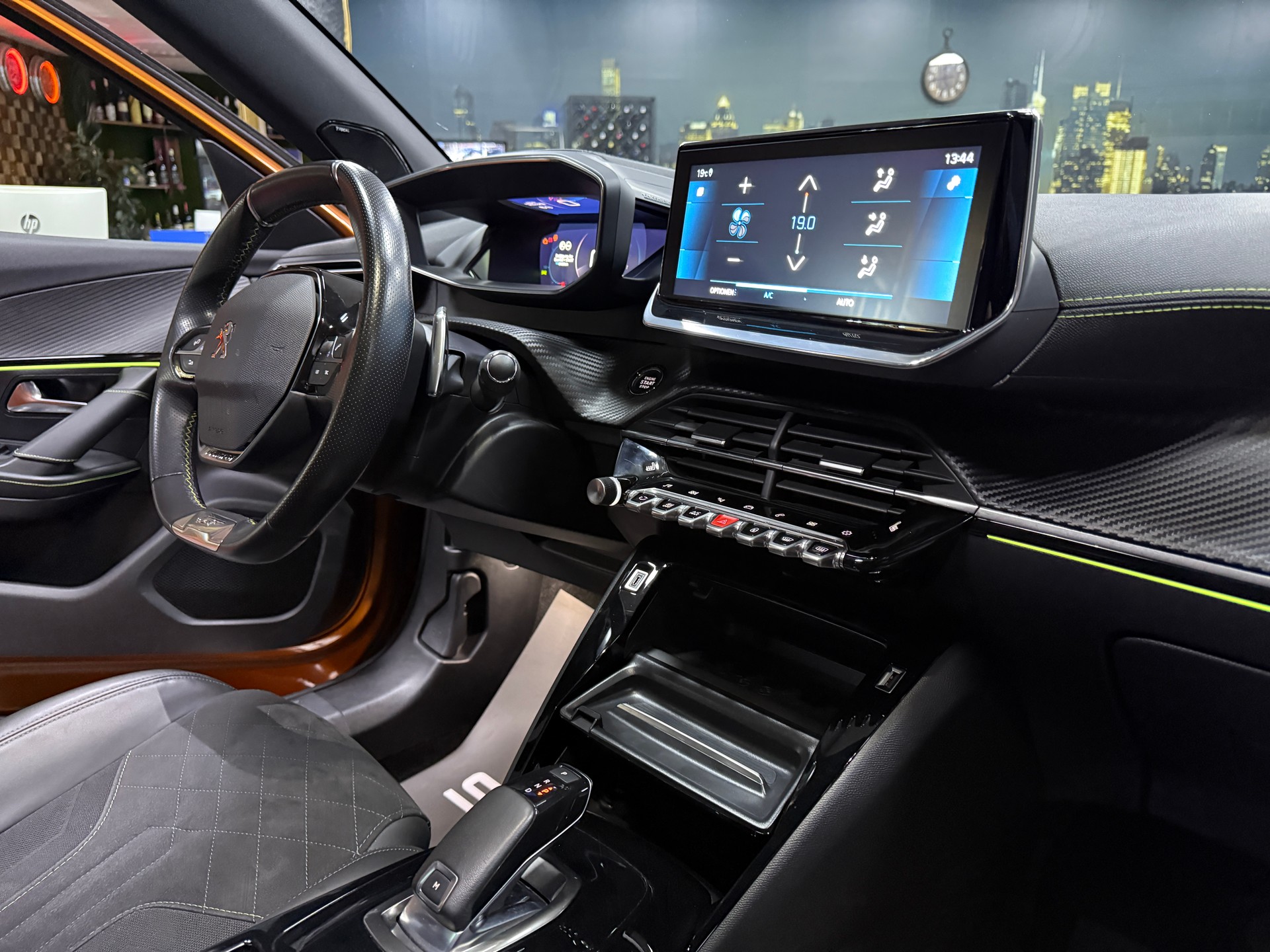 PEUGEOT 2008 1.2 PureTech GT EAT8 / CH Fz 1 hand / Vollausstattung / 155PS / Leasing ab 199.--image-13