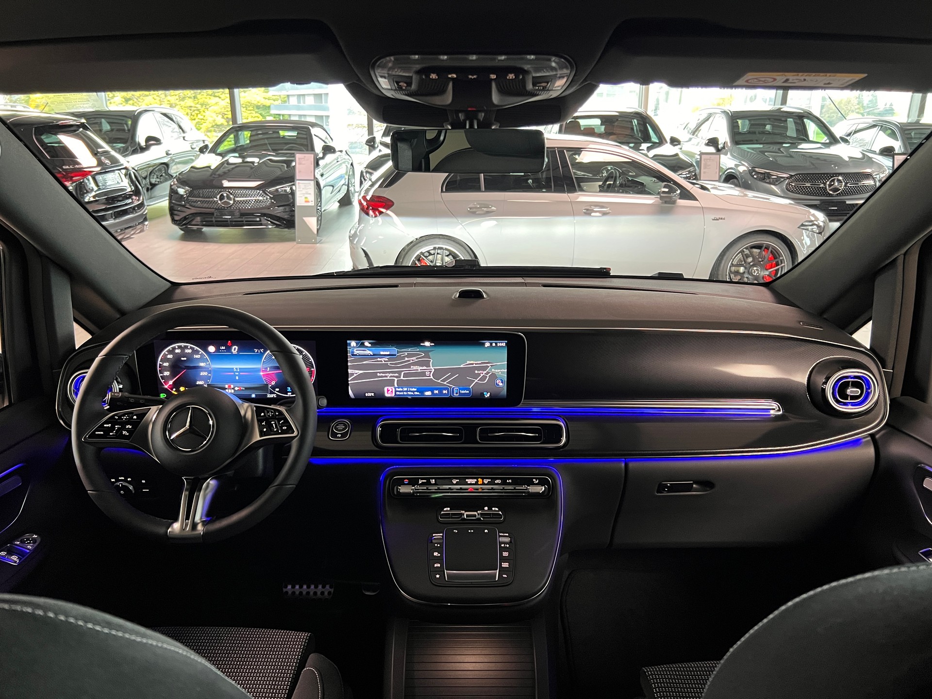 MERCEDES-BENZ V 250 d lang 4Matic Trend 9G-Tronic-image-10