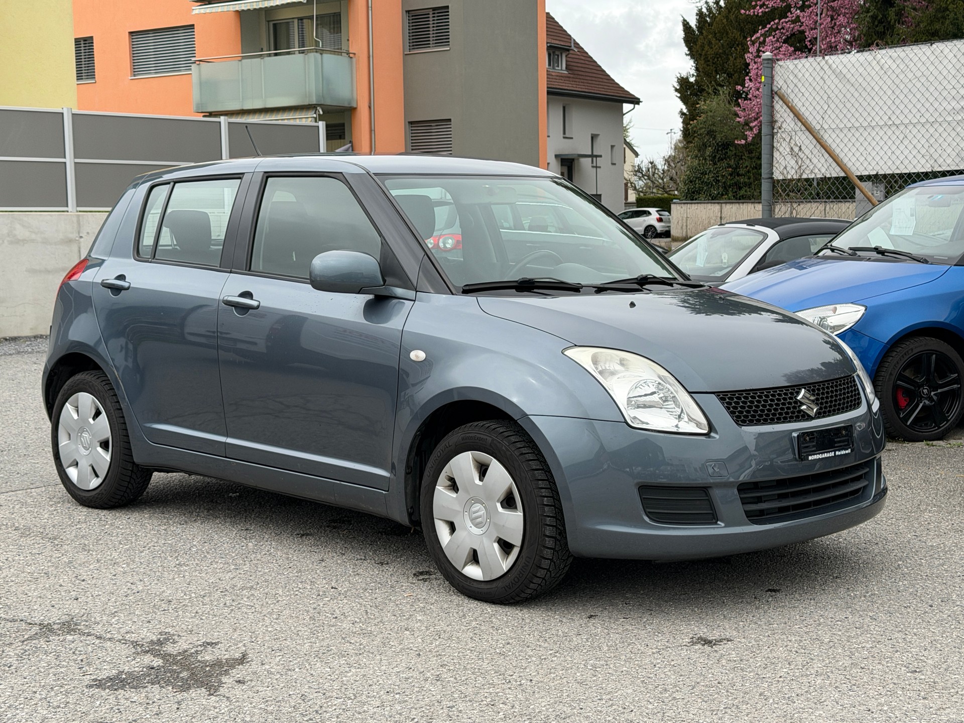 SUZUKI Swift 1.3i 16V GL 4x4-image-2
