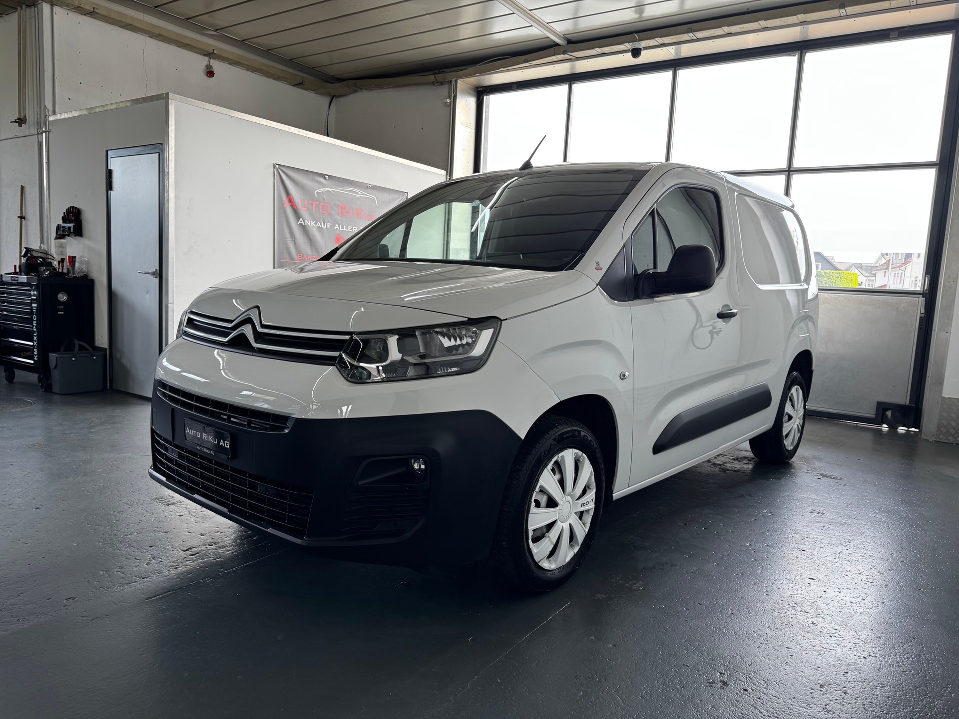 CITROEN Berlingo Van 1.2 Pure Tech 130 s/s Driver EAT8-image-5