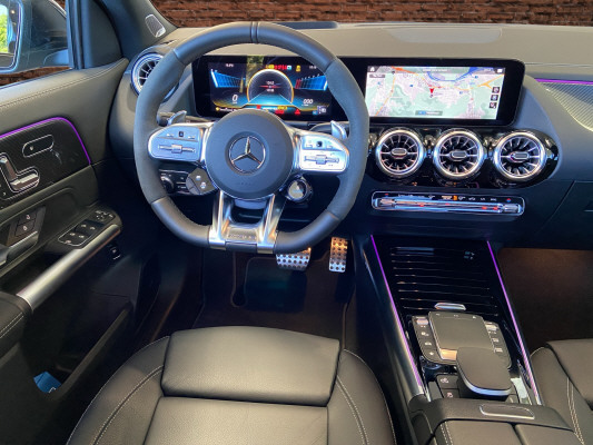 MERCEDES-BENZ GLA 45 S AMG 4Matic+-image-9
