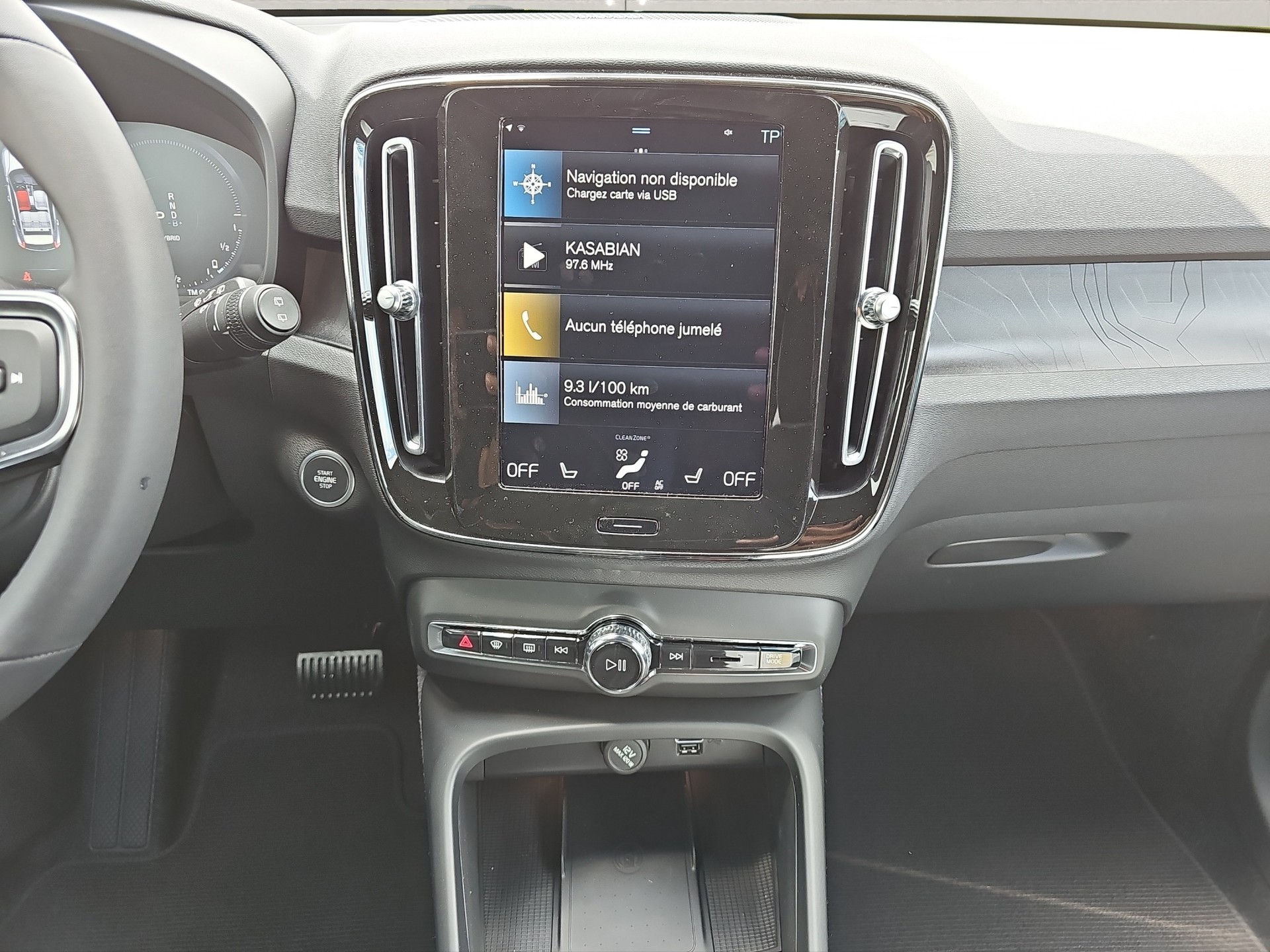 VOLVO XC40 1.5 T4 PiH Plus Dark MY24-image-11