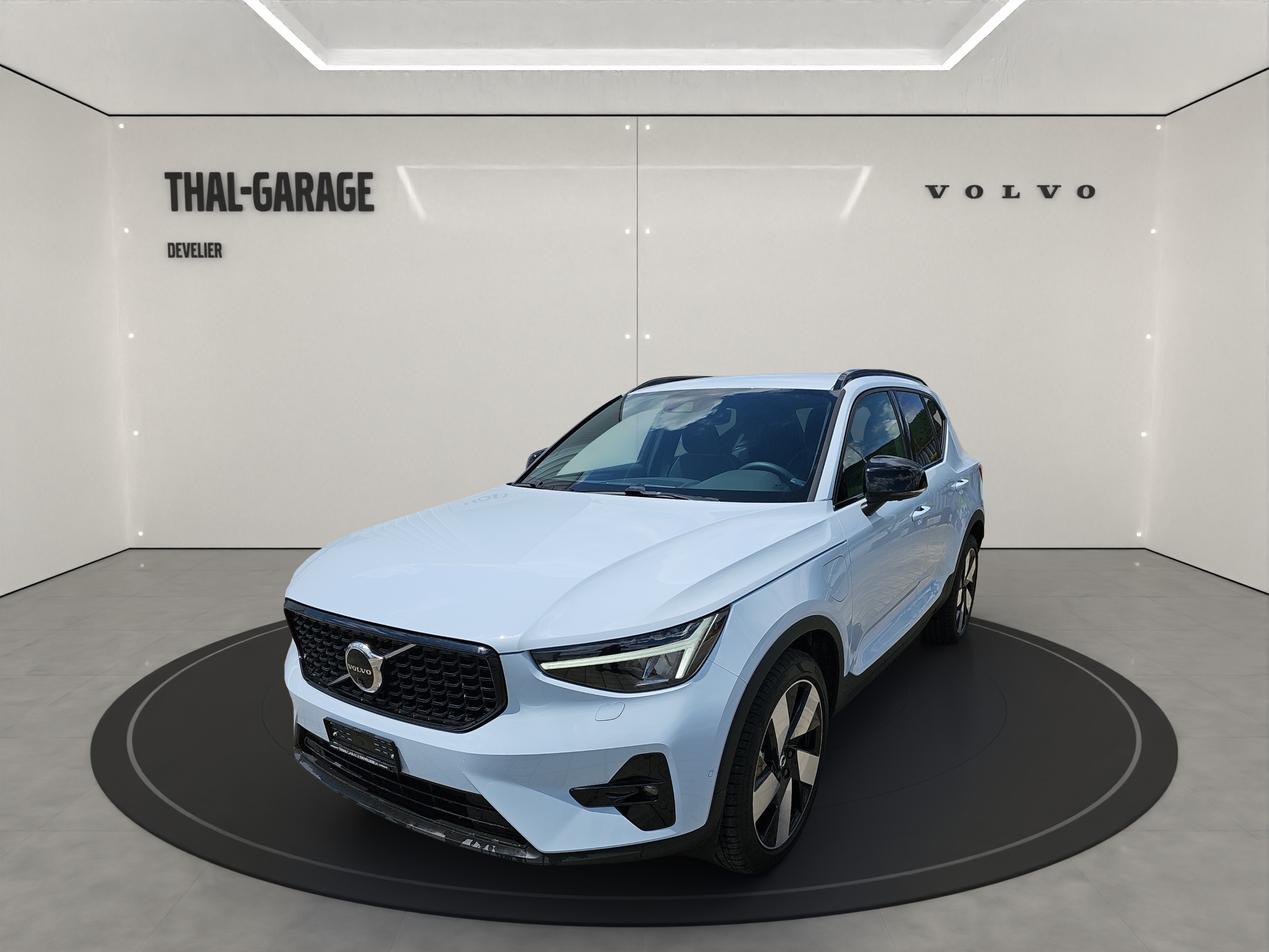 VOLVO XC40 1.5 T5 PiH Plus Dark MY24 (SUV / Geländewagen)