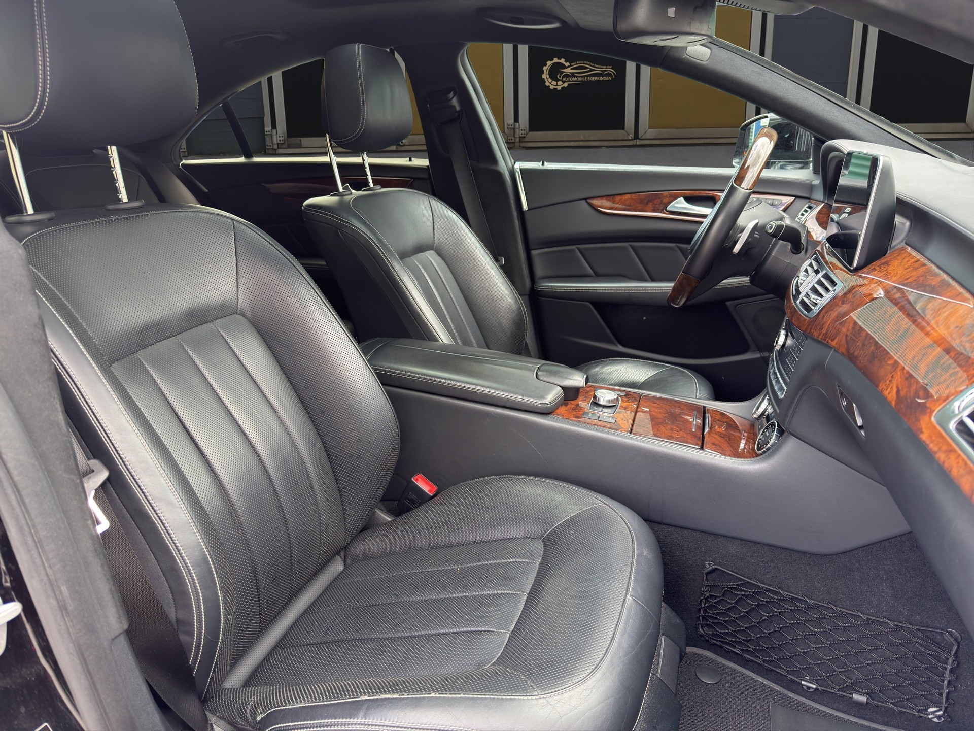MERCEDES-BENZ CLS 400 V6 AMG Line-image-9
