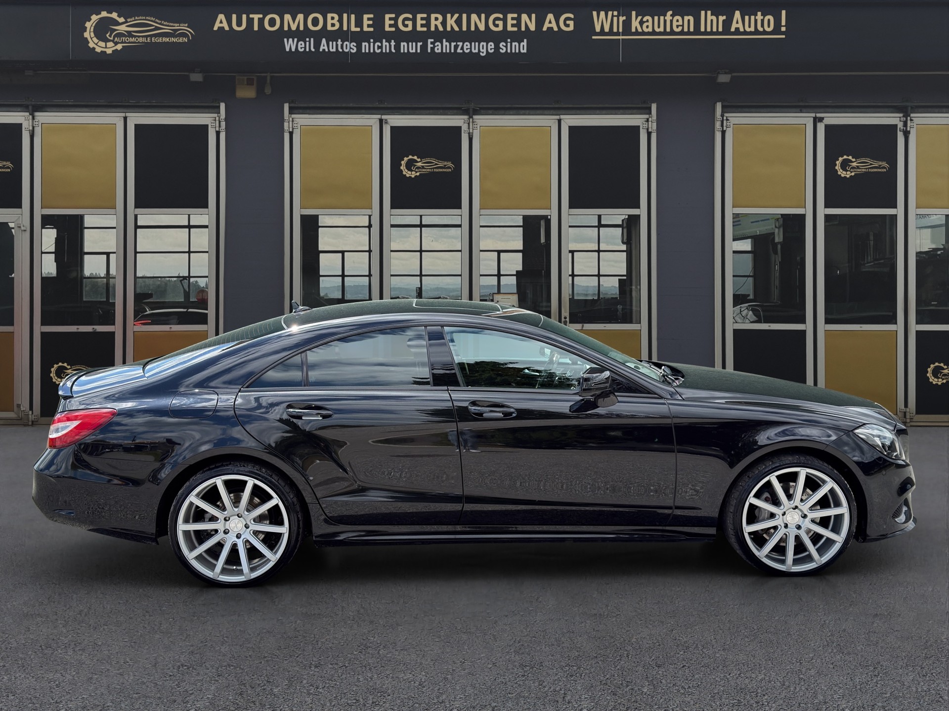 MERCEDES-BENZ CLS 400 V6 AMG Line-image-3