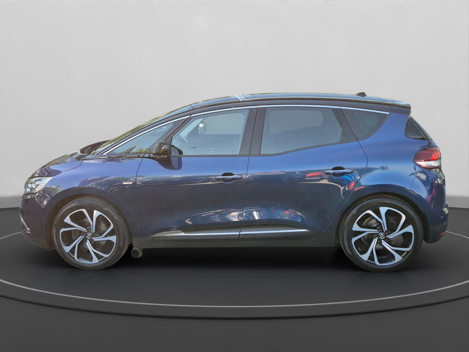 RENAULT Scénic 1.5 dCi Bose EDC-image-9
