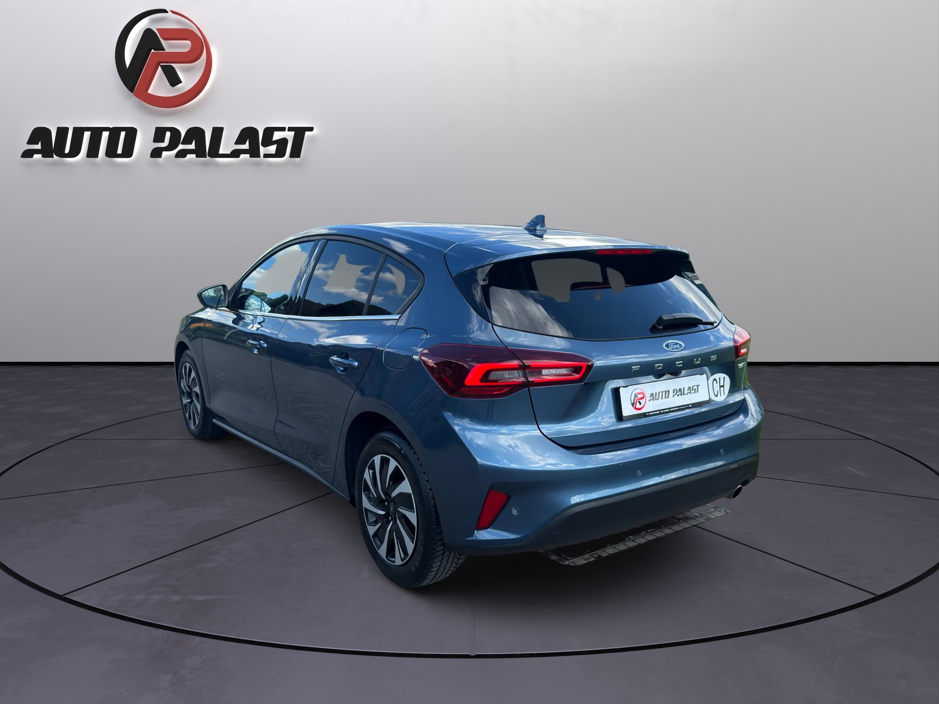 FORD Focus 1.0 MHEV Titanium X Automatic-image-2